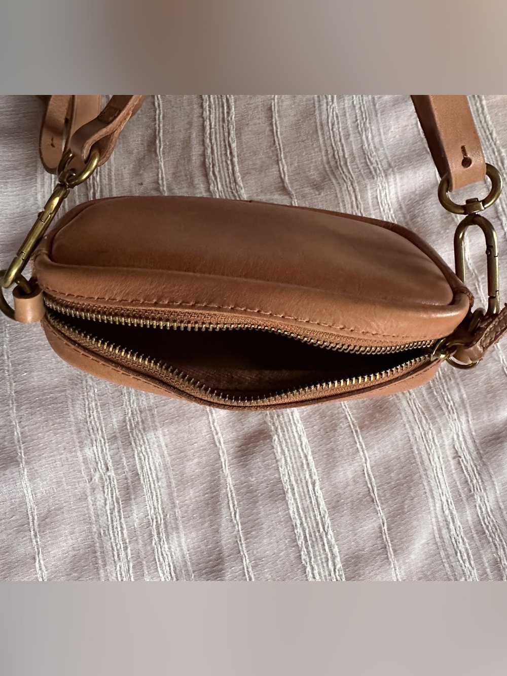 MADEWELL The Leather Carabiner Mini Crossbody Bag | Warm Hickory Tan - Picture 10 of 14